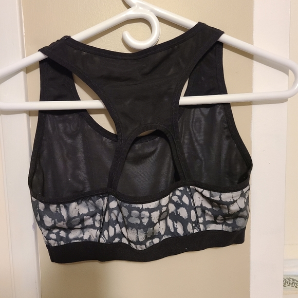 Sports bra - Picture 2 of 2